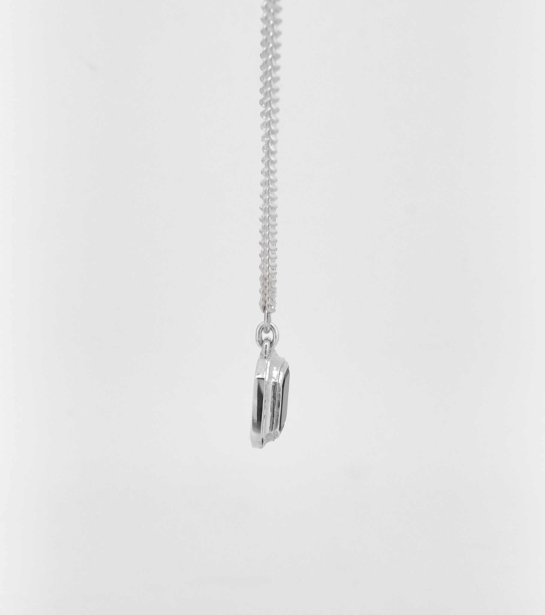 Ornament Onyx pendant - Sar Jewellery