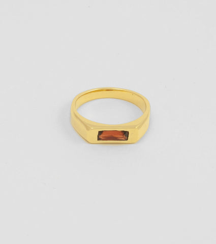 The Florin ring with Garnet - Sar Jewellery