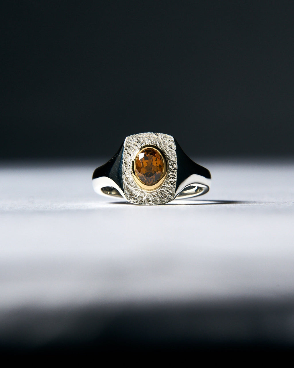 006 - RETICULATED SPHENE SILVER AND 18K GOLD RING - Sar Jewellery