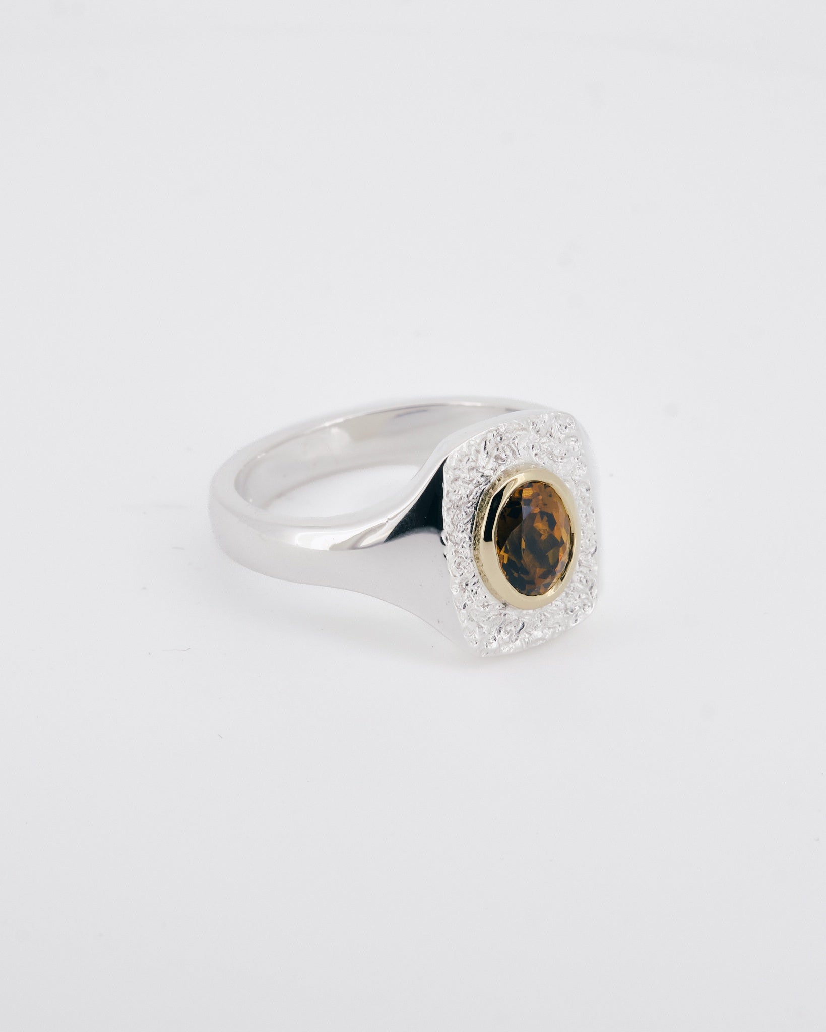 006 - RETICULATED SPHENE SILVER AND 18K GOLD RING - Sar Jewellery