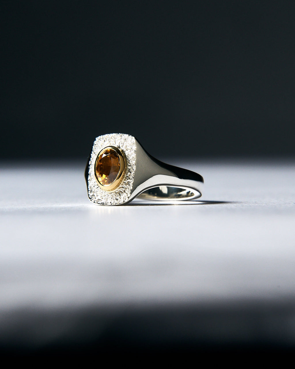 006 - RETICULATED SPHENE SILVER AND 18K GOLD RING - Sar Jewellery