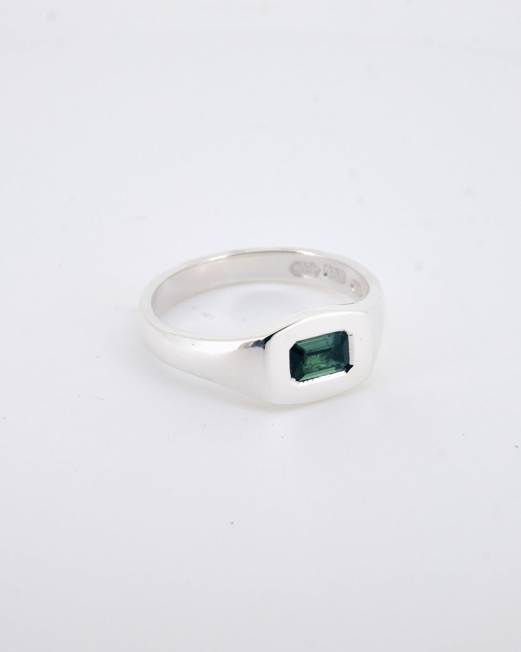 012 - WINDOW 0.6CT GREEN TOURMALINE SILVER RING - Sar Jewellery