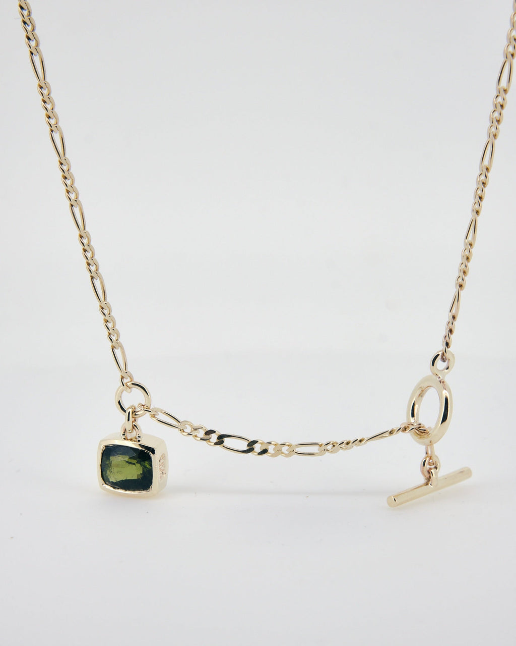 016 - MOSS 9K YELLOW GOLD AND 1.03ct GREEN TOURMALINE PENDANT - Sar Jewellery