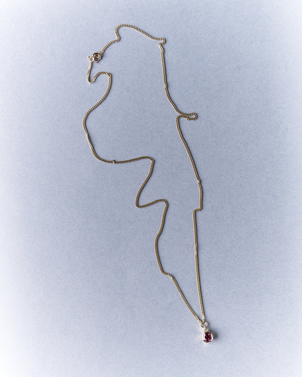 017 - OCTO 9K YELLOW GOLD AND 1.03ct RHODOLITE GARNET PENDANT - Sar Jewellery