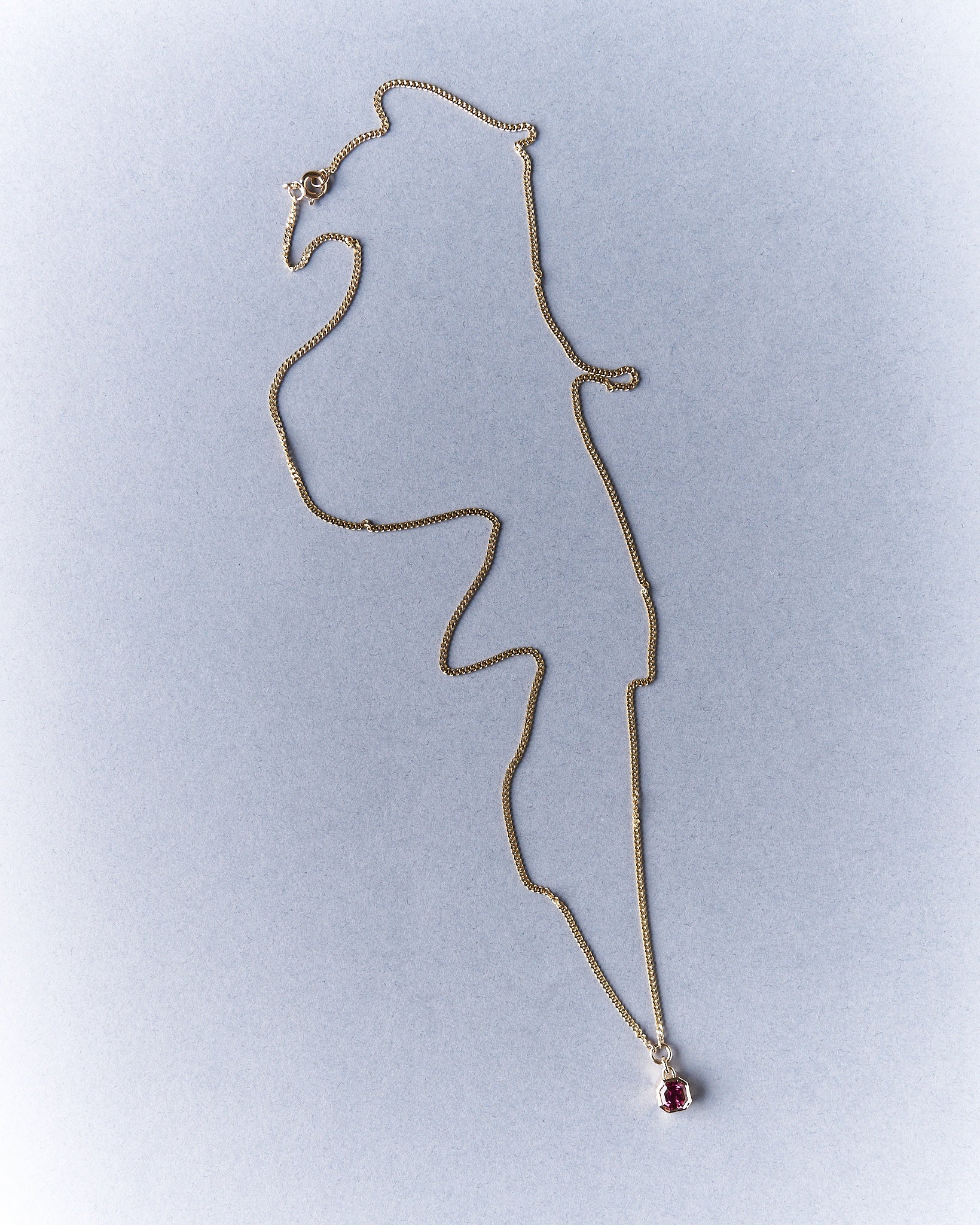 017 - OCTO 9K YELLOW GOLD AND 1.03ct RHODOLITE GARNET PENDANT - Sar Jewellery