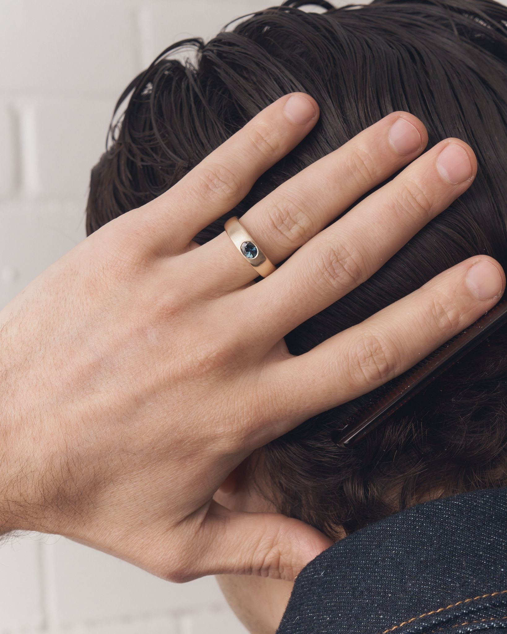 019 - CIGAR 9K YELLOW GOLD AND 0.74ct AUSTRALIAN SAPHIRE RING - Sar Jewellery