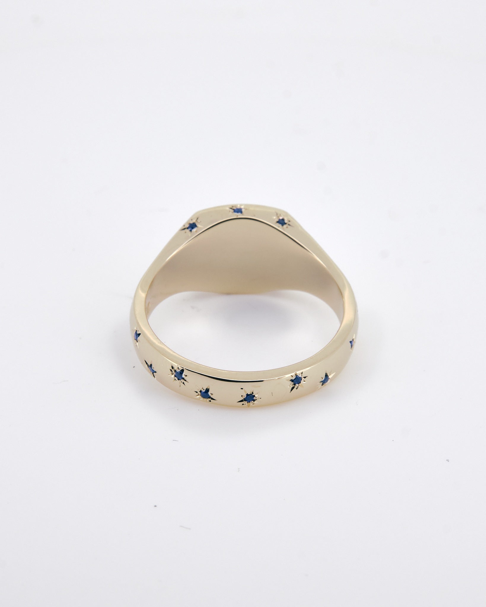 021 - STARRY NIGHT 9K YELLOW GOLD AND 1.2ct AUSTRALIAN SAPHIRE SIGNET RING - Sar Jewellery
