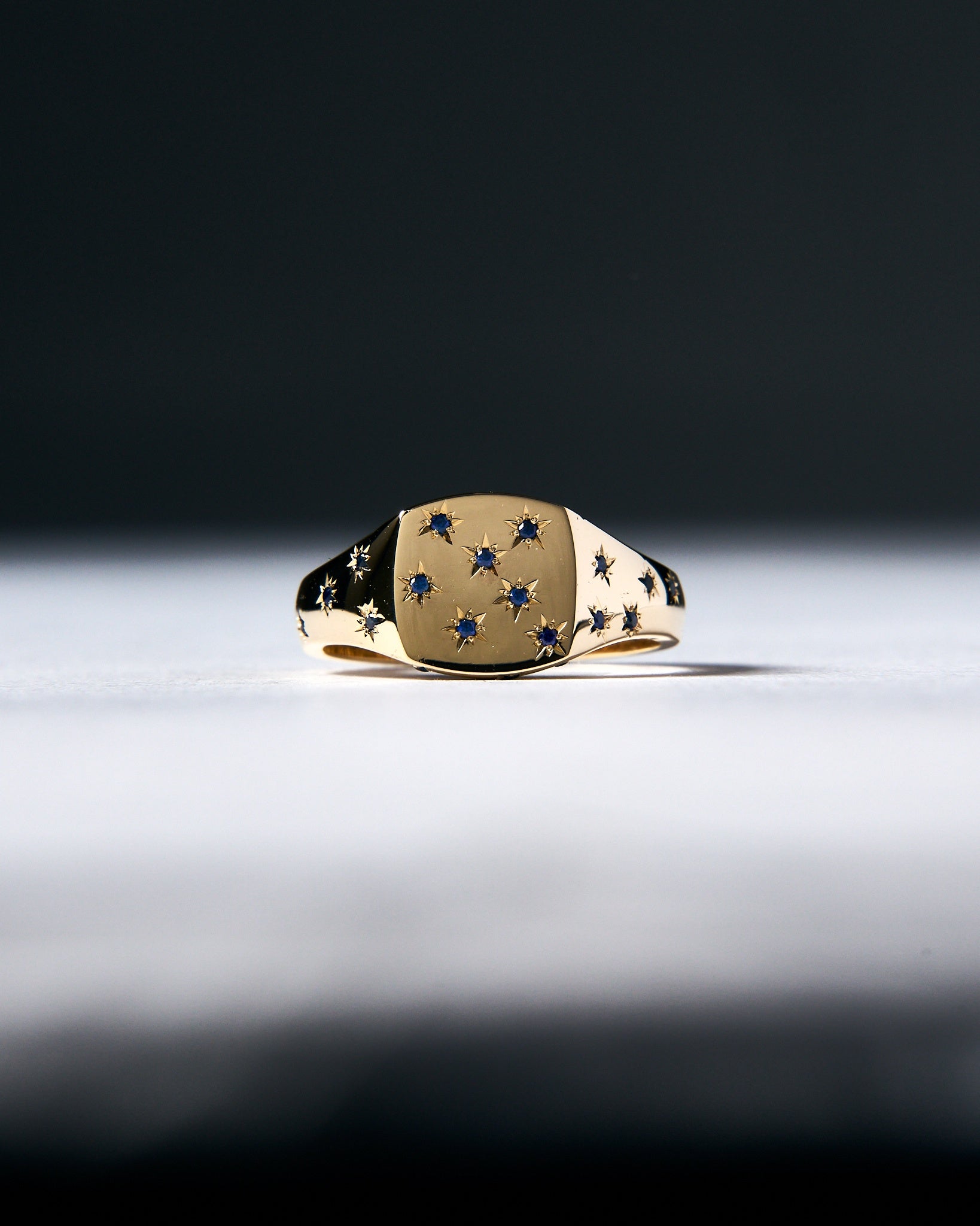 021 - STARRY NIGHT 9K YELLOW GOLD AND 1.2ct AUSTRALIAN SAPHIRE SIGNET RING - Sar Jewellery