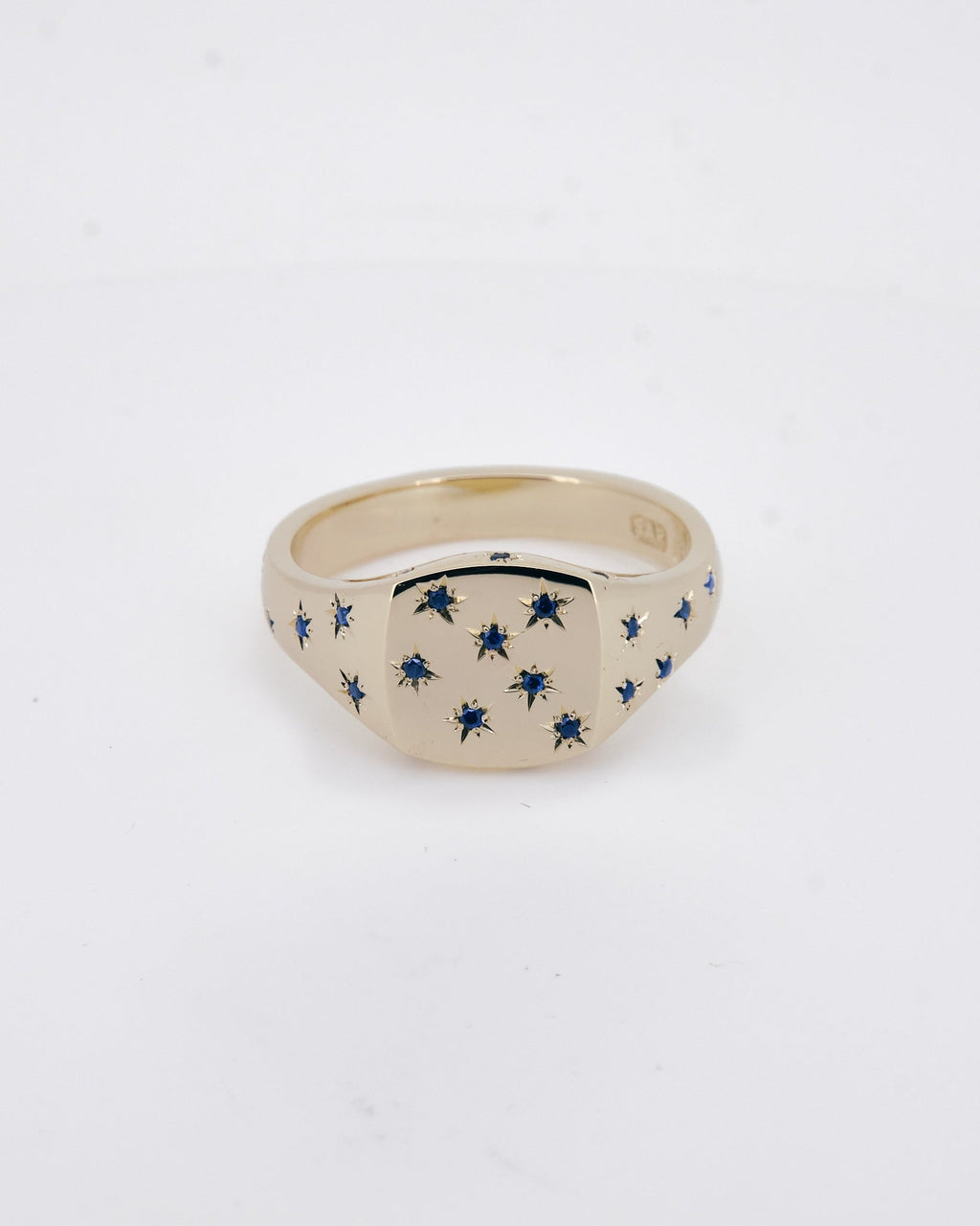 021 - STARRY NIGHT 9K YELLOW GOLD AND 1.2ct AUSTRALIAN SAPHIRE SIGNET RING - Sar Jewellery