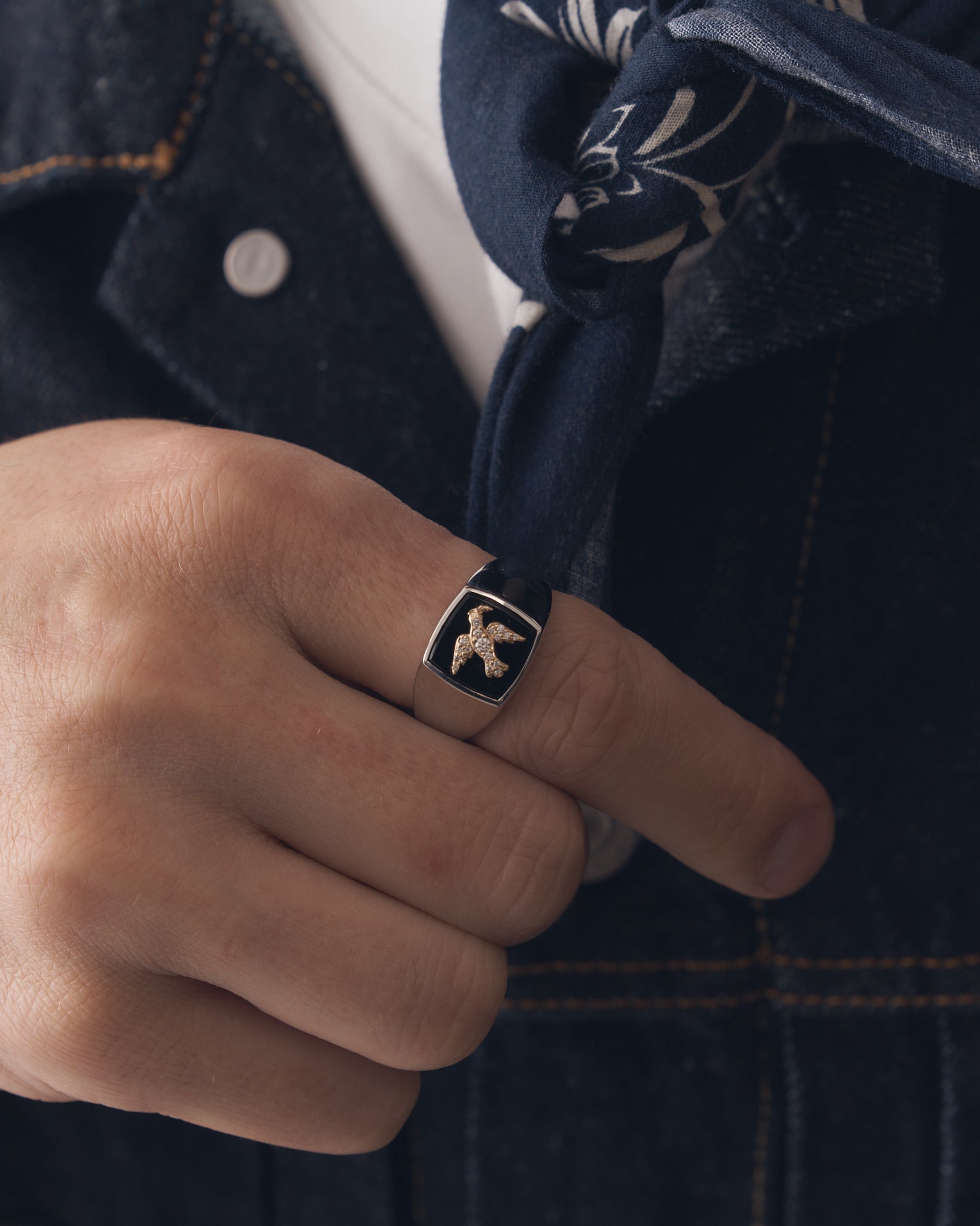 024 – PALOMA STERLING SILVER, ONYX, 9K GOLD AND WHITE DIAMOND SIGNET RING - Sar Jewellery