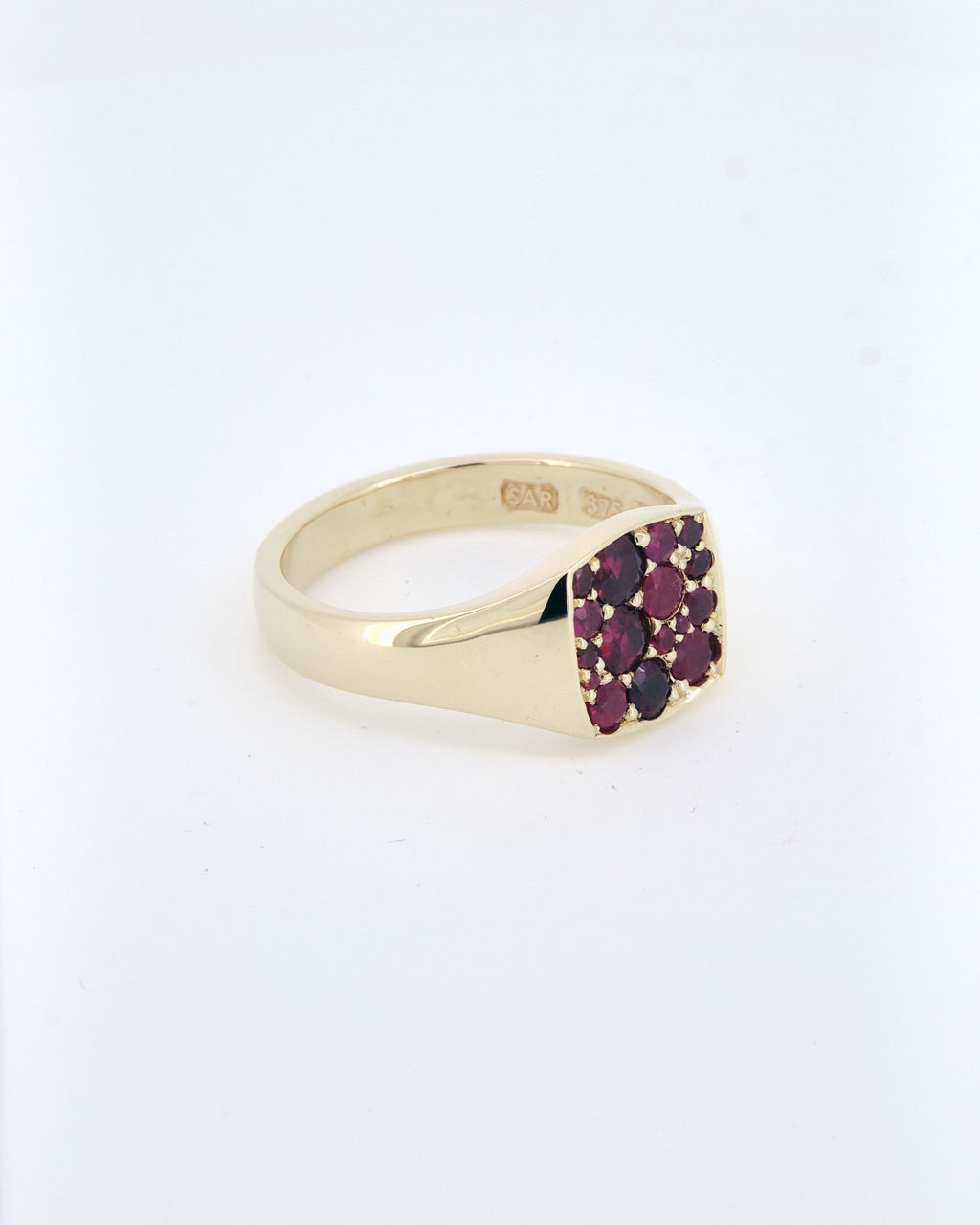 025 – RUBY 9K YELLOW GOLD AND 1.2ct RUBIES SIGNET RING - Sar Jewellery