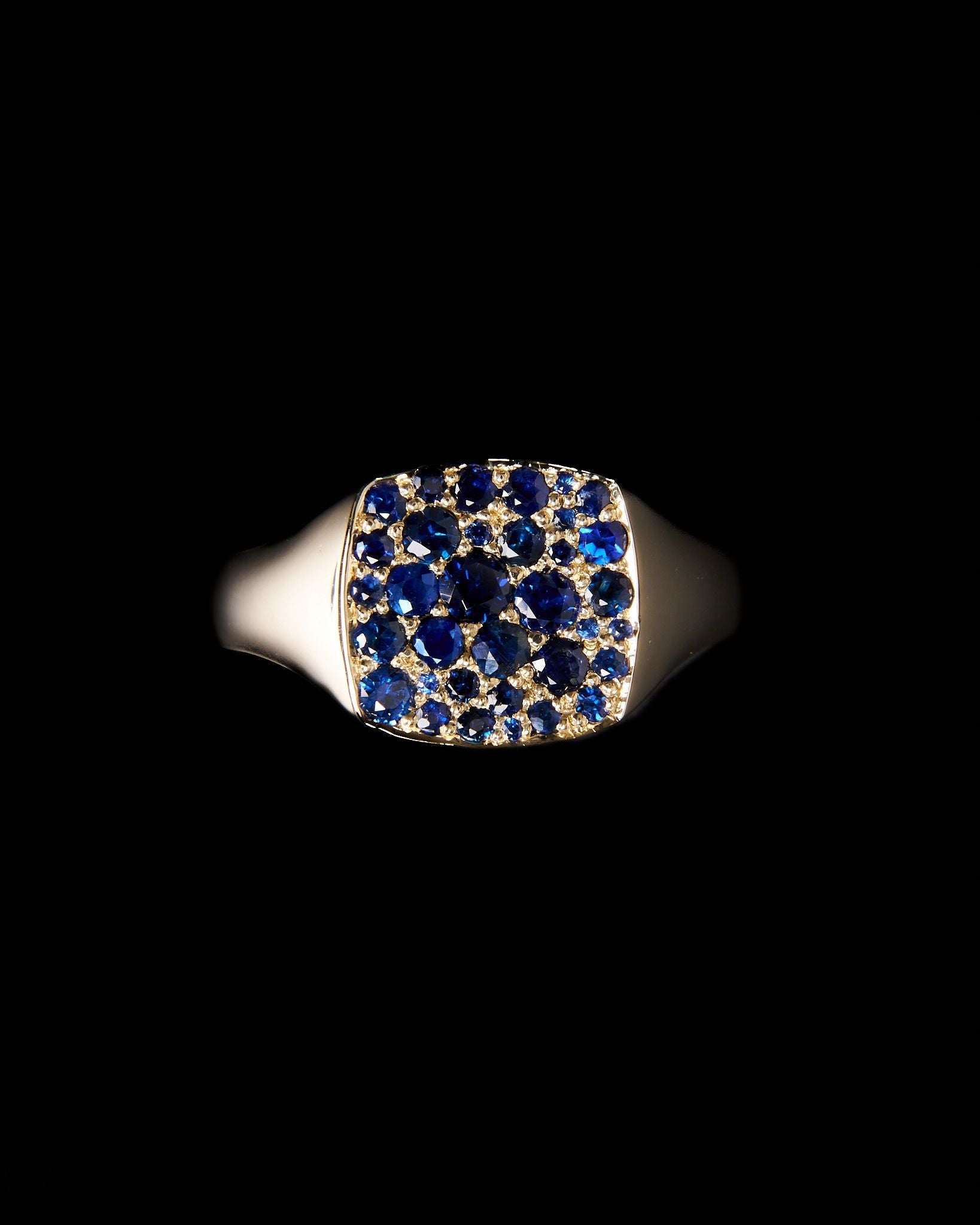 026 – LA NOTTE 9K YELLOW GOLD AND 1.4ct SAPPHIRE SIGNET RING - Sar Jewellery
