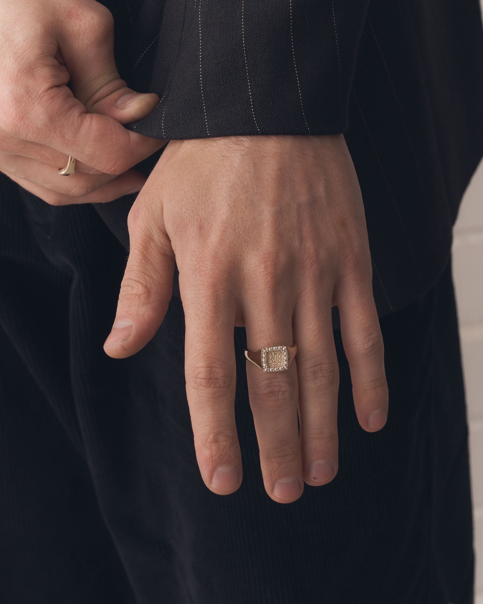 027 – HALO 9K YELLOW GOLD AND PEARLS SIGNET RING - Sar Jewellery