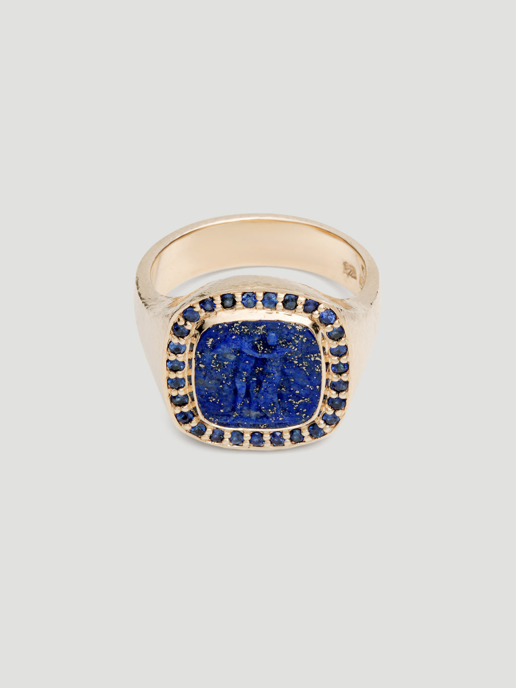 032 - "PSYCHE & EROS" LAPIS LAZULI AND AUSTRALIAN SAPPHIRE 9K YELLOW GOLD SIGNET RING