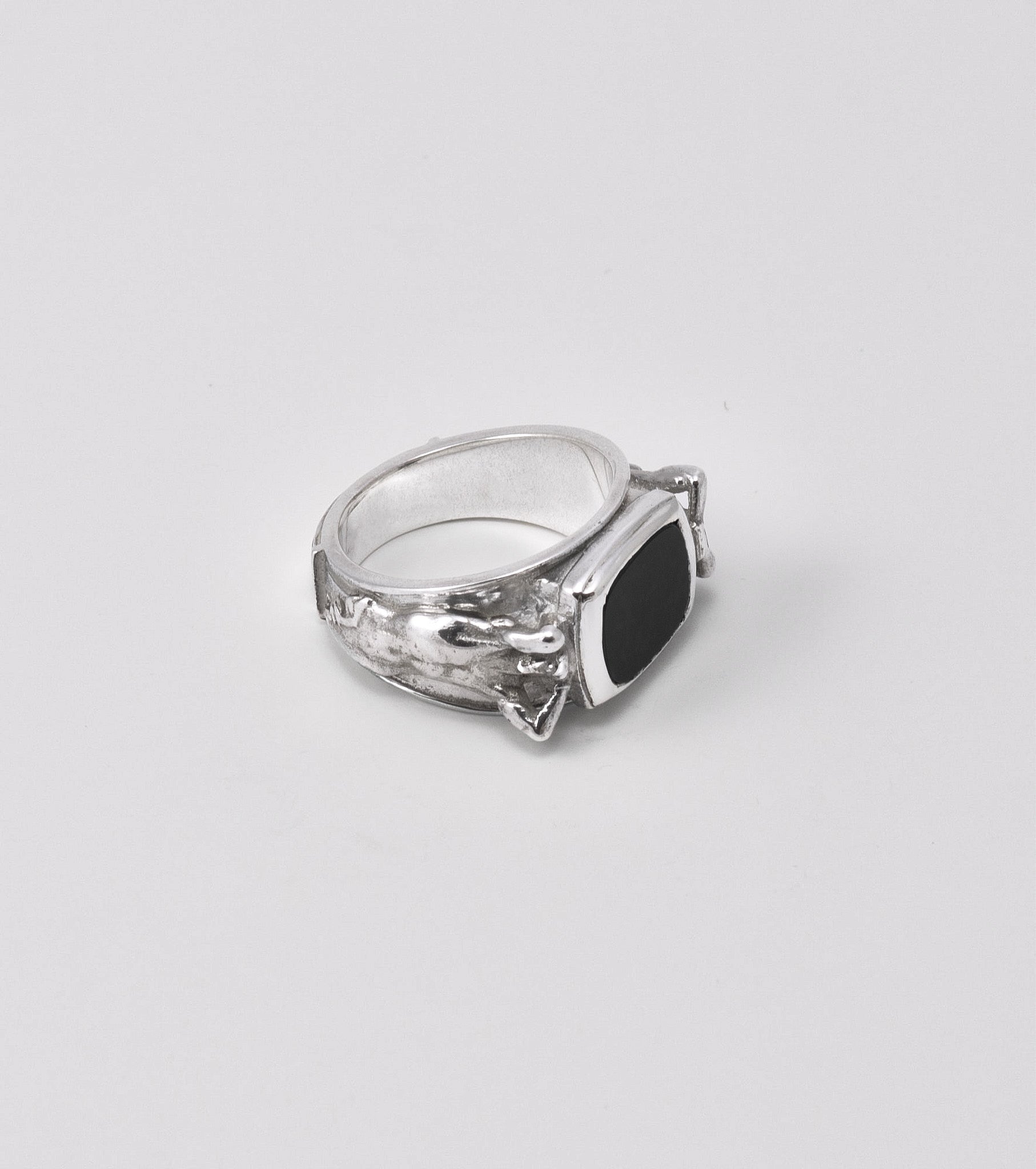 ATLANTE ONYX RING - Sar Jewellery