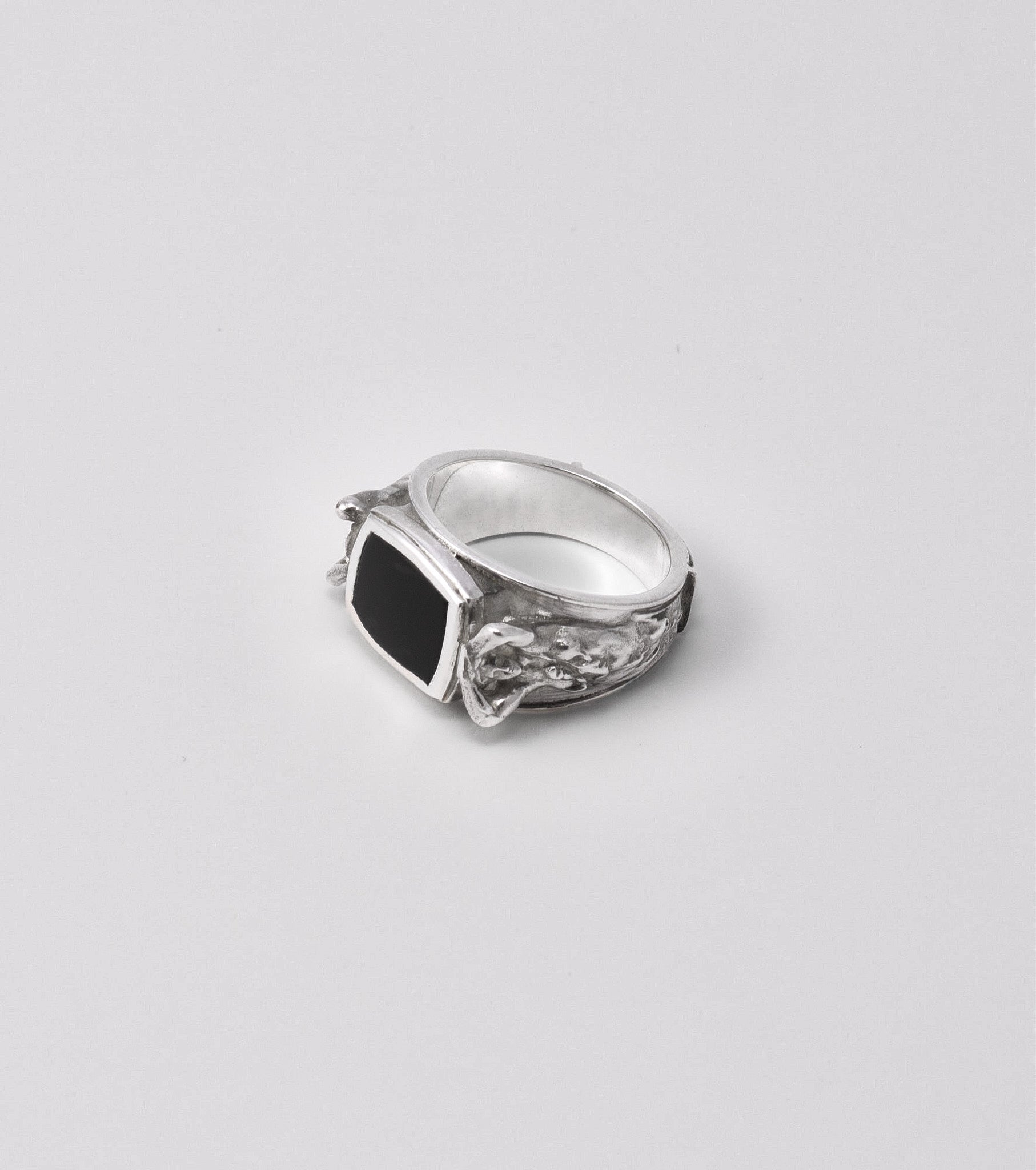 ATLANTE ONYX RING - Sar Jewellery