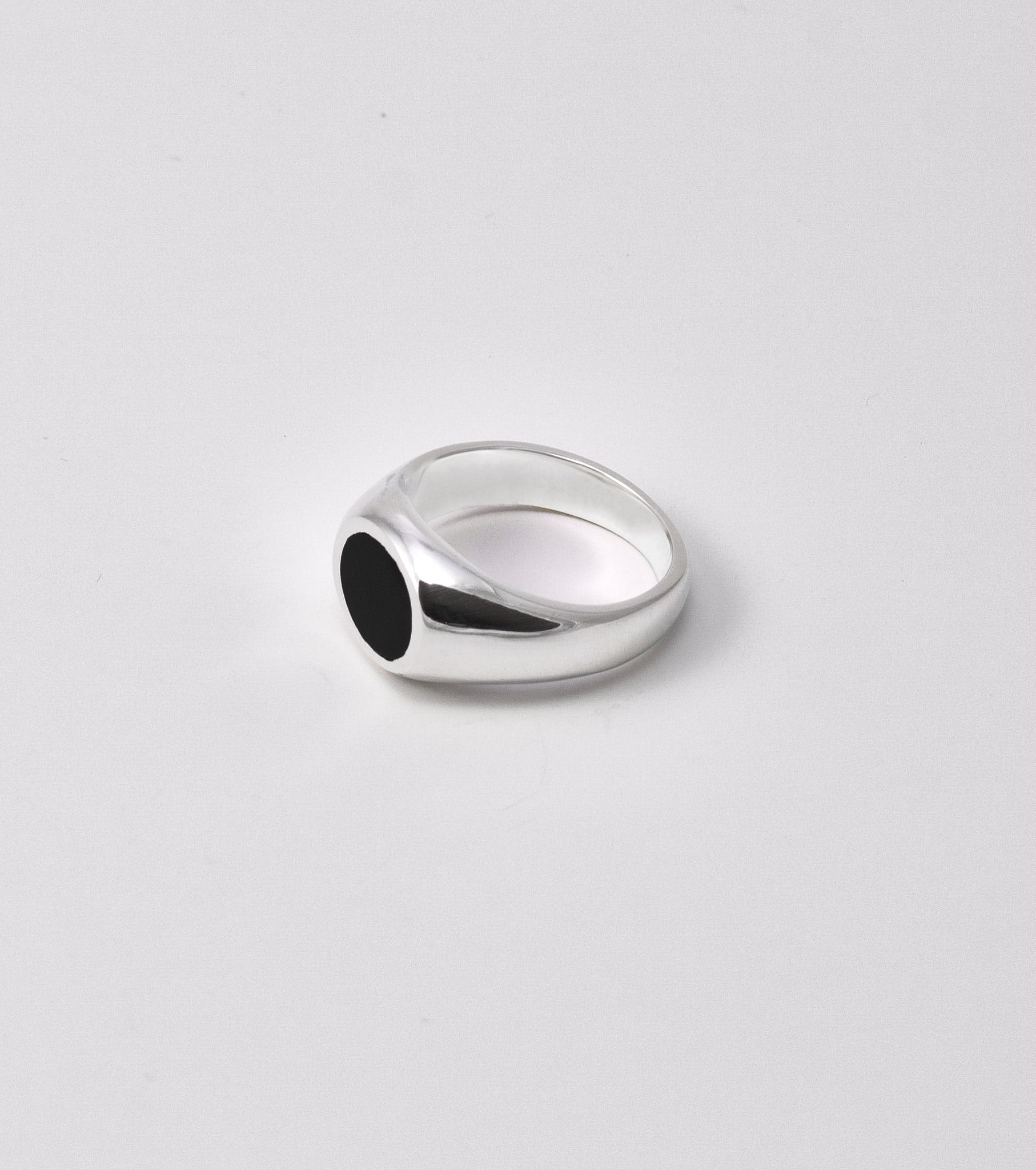 OVAL ANTIQUE ONYX RING - Sar Jewellery