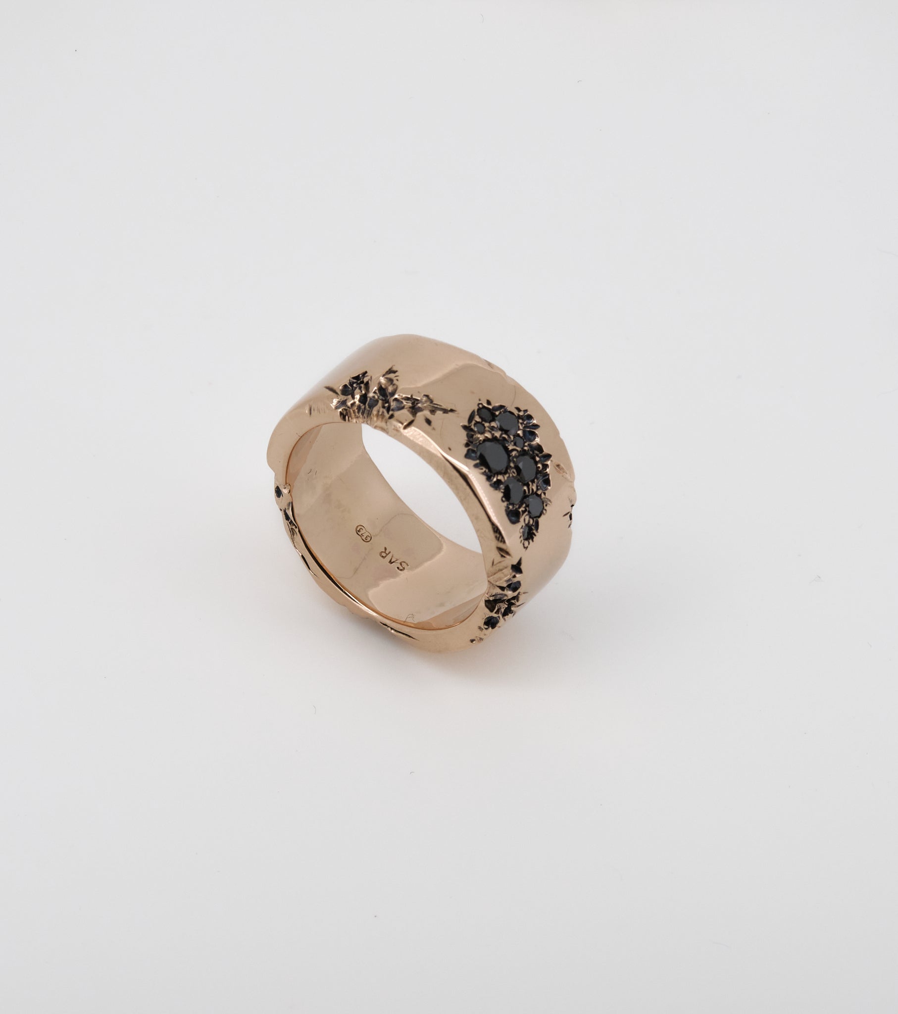 Wedding bands in 9kt rose gold with black diamonds cluster - Sar Jewellery