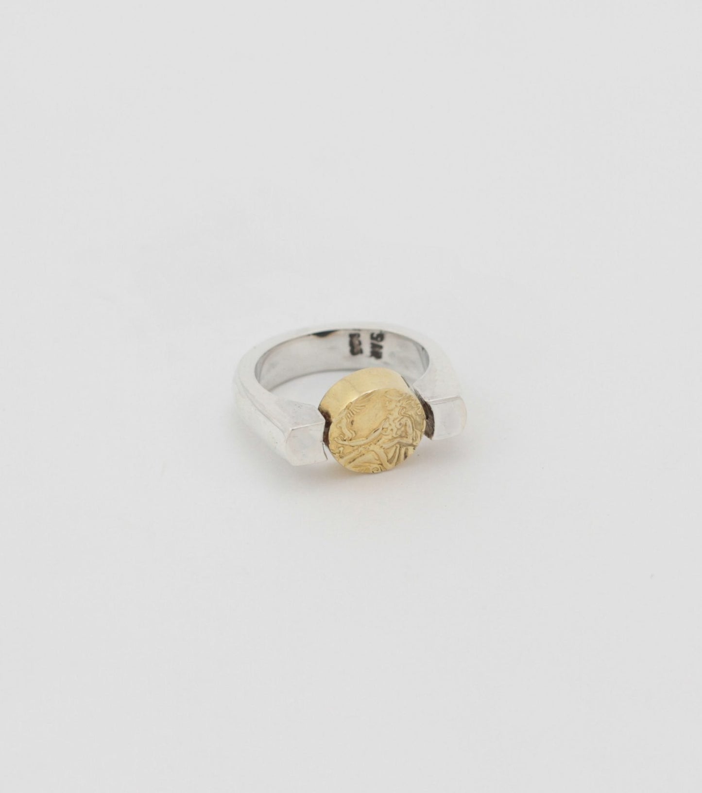 Athena ring with Onyx | Gold Vermeil - Sar Jewellery