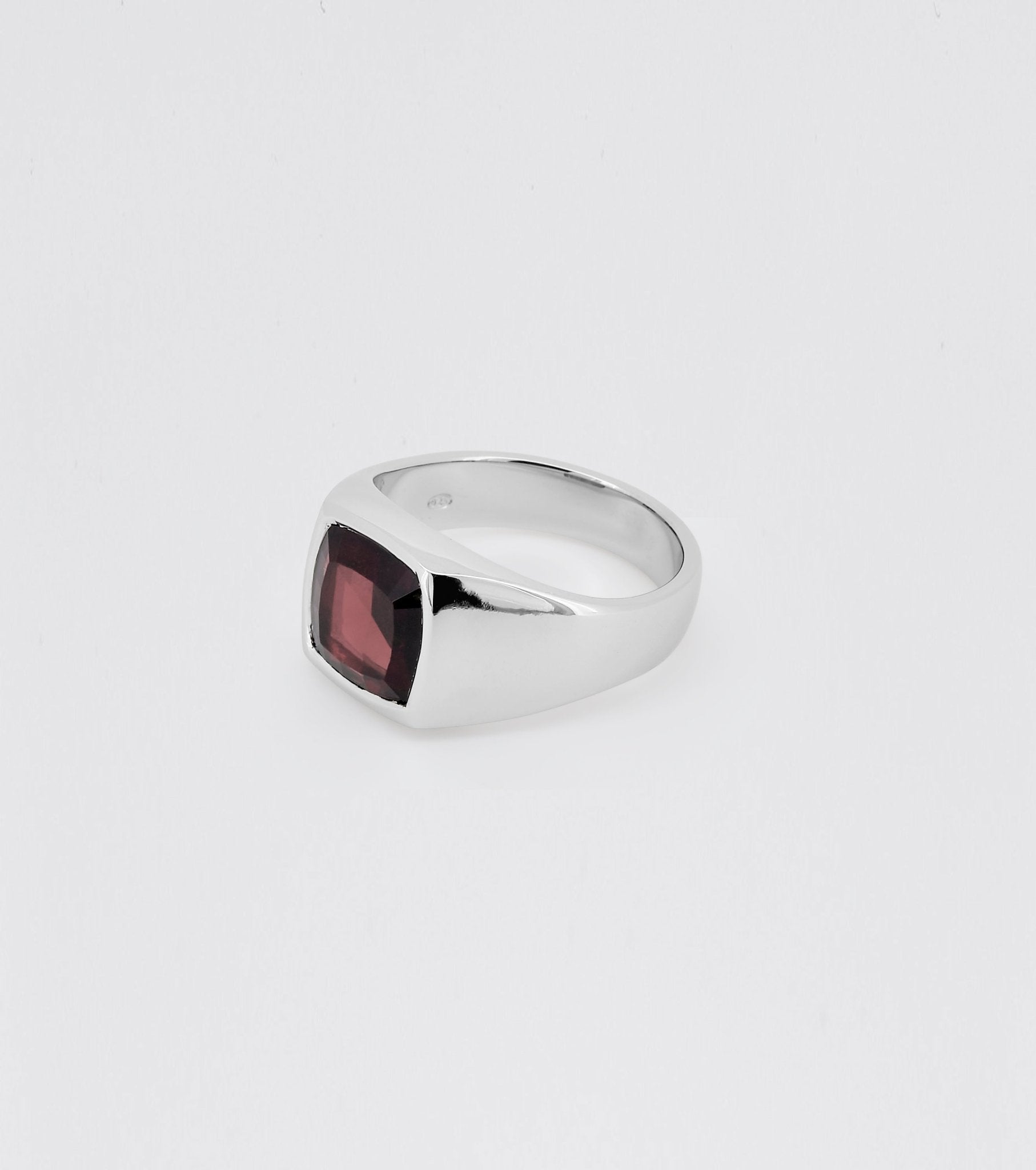 FACET GARNET SIGNET RING – Sar Jewellery