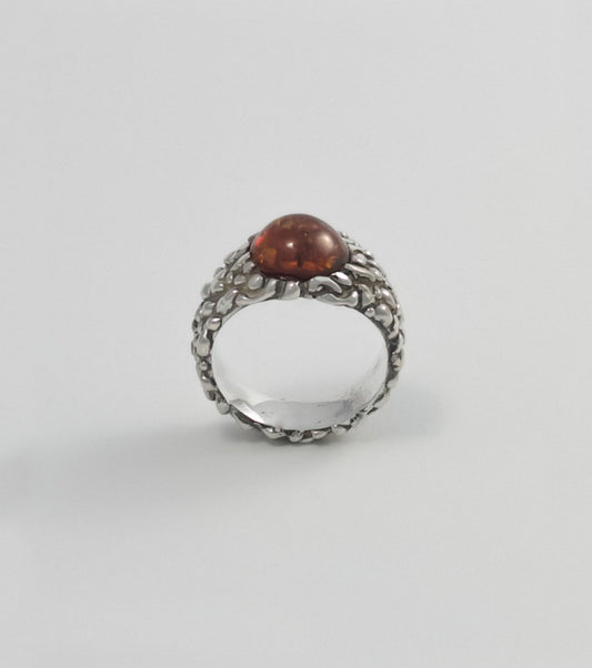 Lagrima ring with Baltic amber - Sar Jewellery