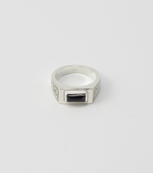 Leaf ring with Onyx - Sar Jewellery