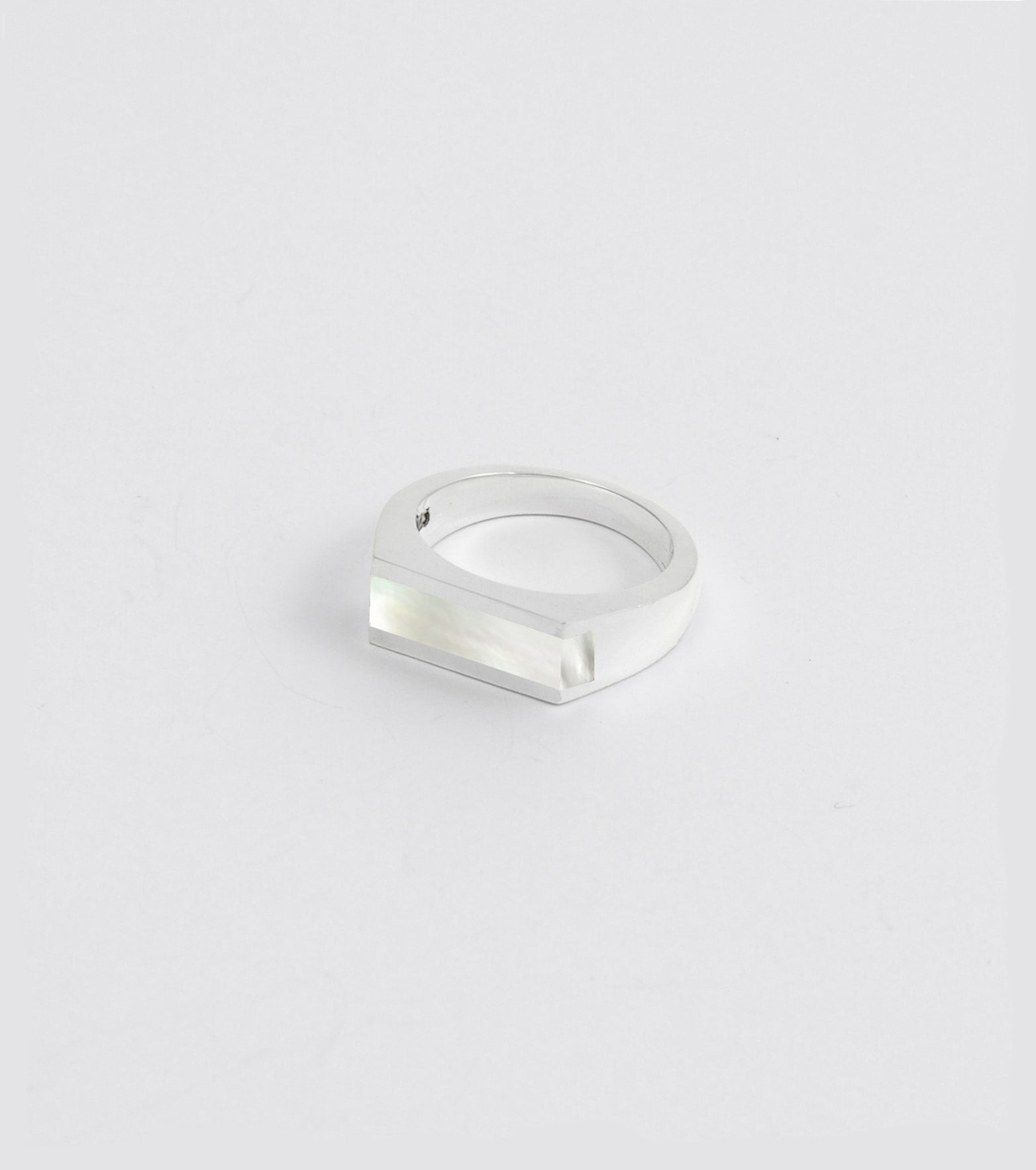Marquina ring with Mother of pearl - Sar Jewellery