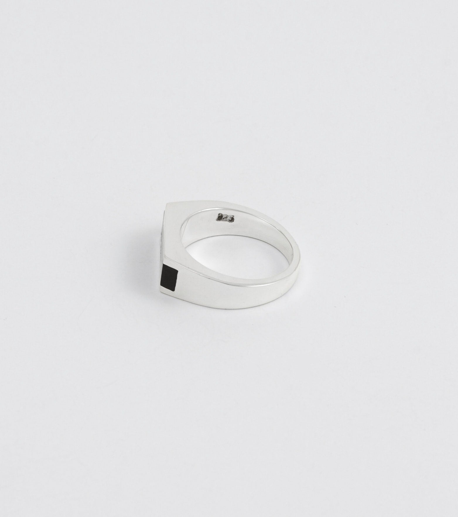 Marquina ring with Onyx – Sar Jewellery