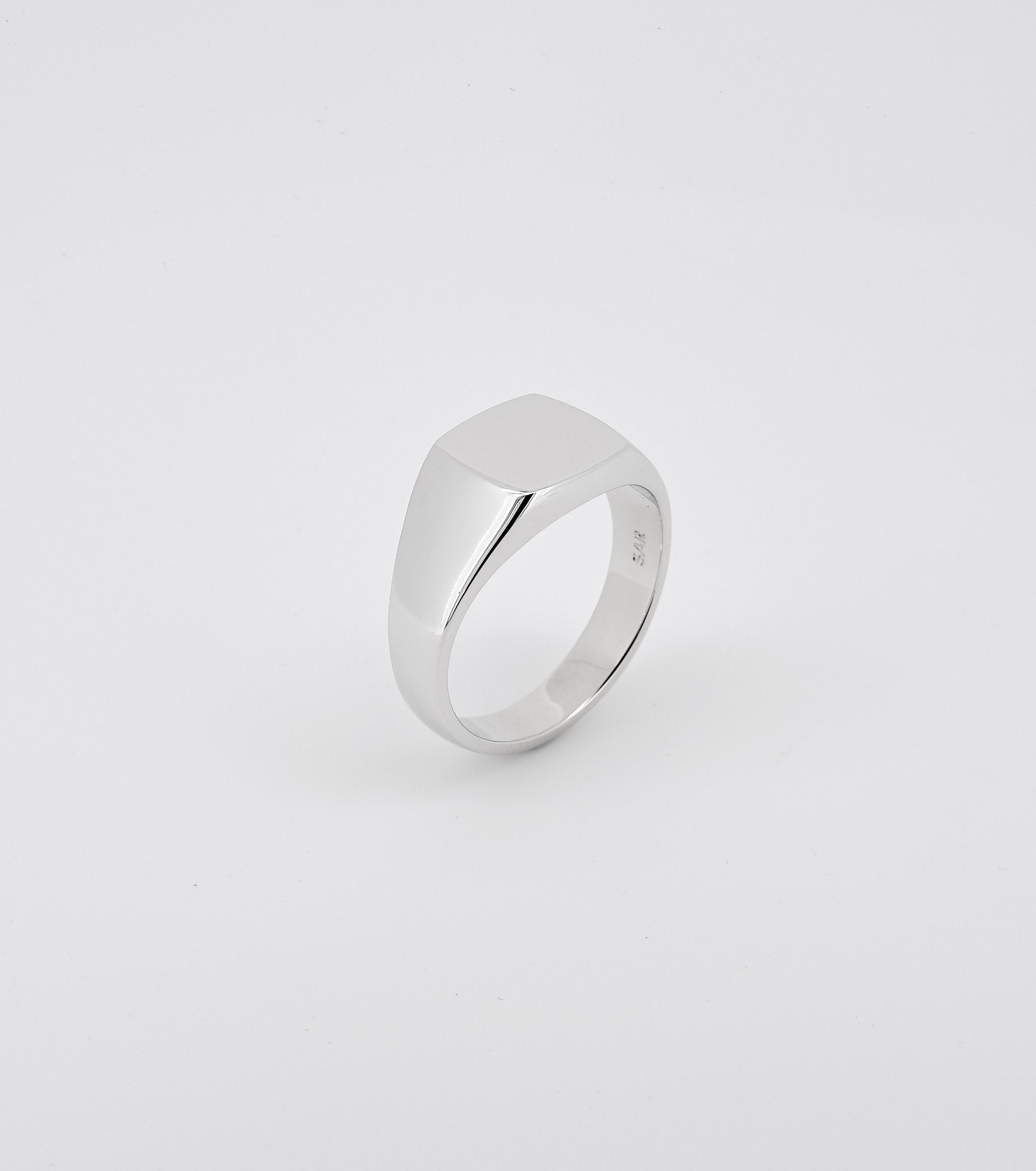 Signature cushion signet - Sar Jewellery