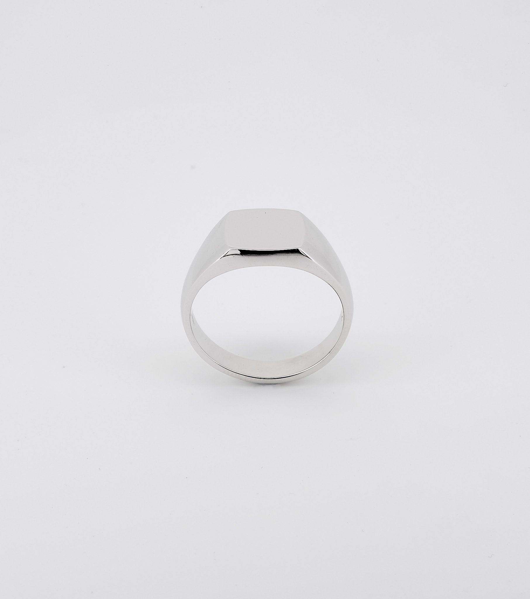 Signature cushion signet - Sar Jewellery