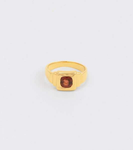 The Ducat ring with Garnet - Sar Jewellery