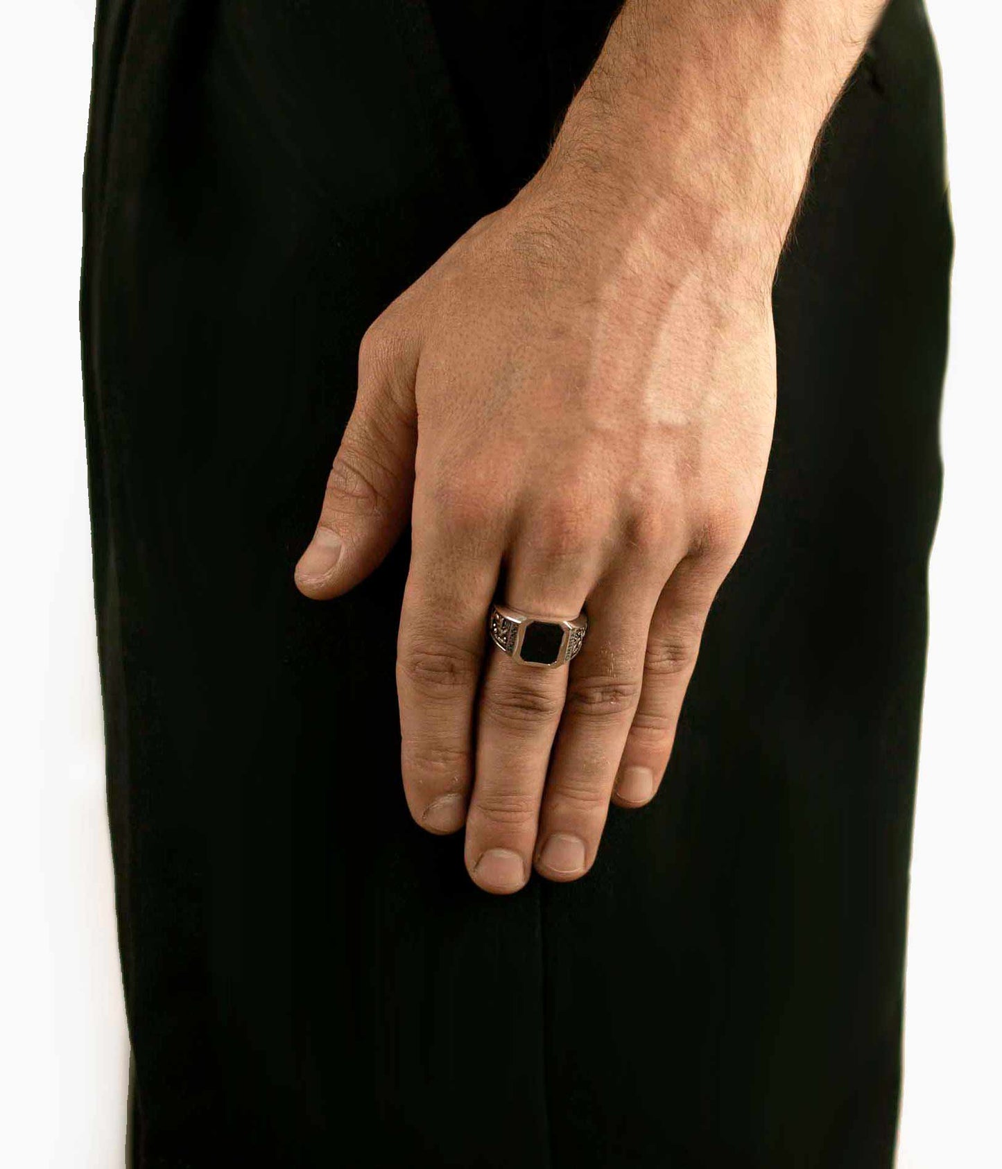 Vanitas ring with black Onyx - Sar Jewellery