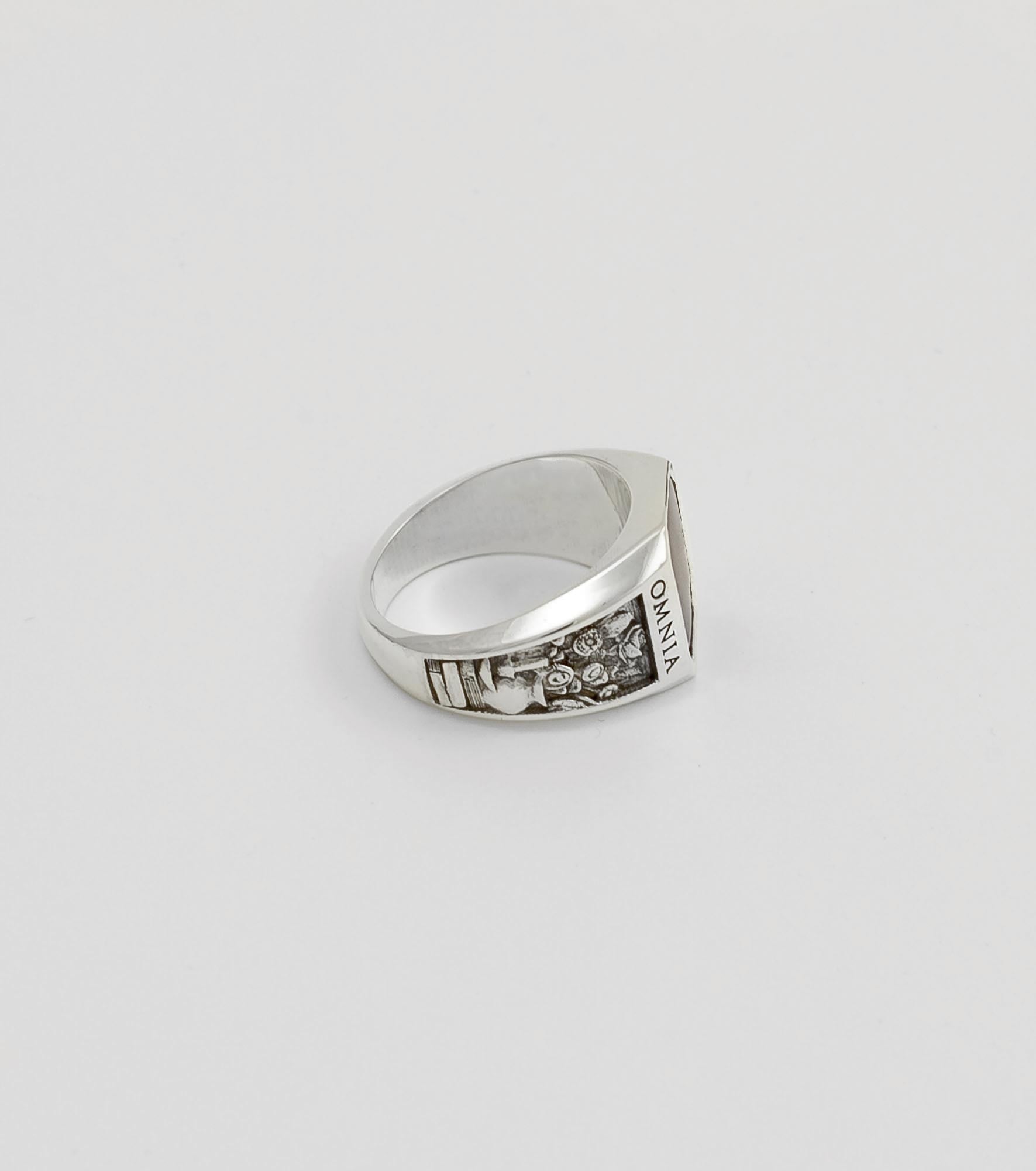 Vanitas ring with black Onyx - Sar Jewellery